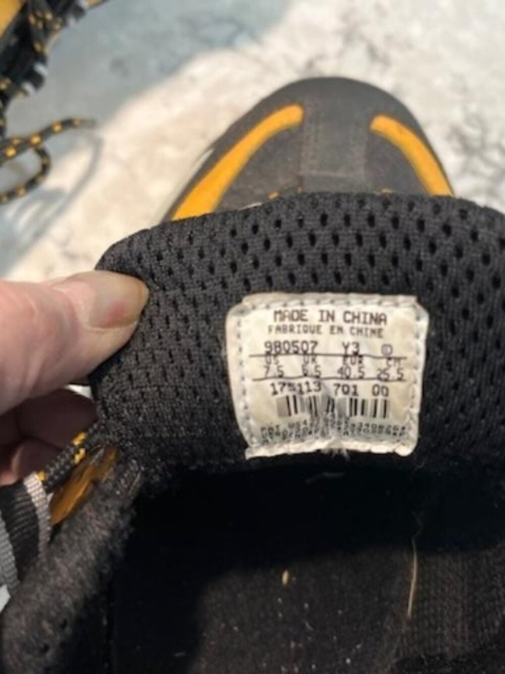 Nike Air Sneakers-Yellow/Black/White- size 7.5 to 8.5-Cushy Comfortable - Picture 6 of 7